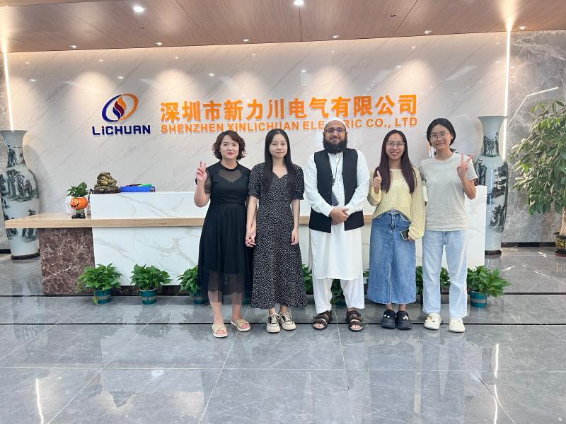 Lichuan warmly welcomes Pakistani customers to visit the factory